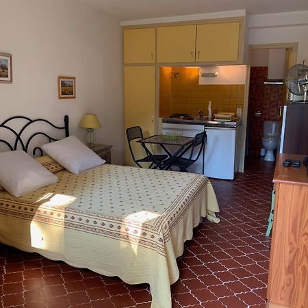Les Oliviers Apartment Гримо Екстериор снимка